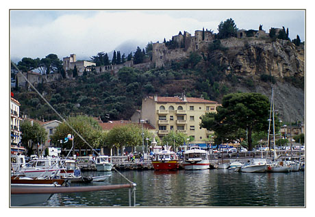 blog2-89-img424-port-cassis.jpg