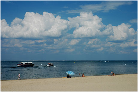 BLOG-DSC_2507-parasol et bateaux
