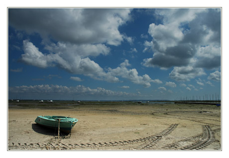 BLOG-DSC_2942-barque verte et nuages Arès