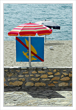 BLOG-DSC_3750-véli-planchistes sous le parasol