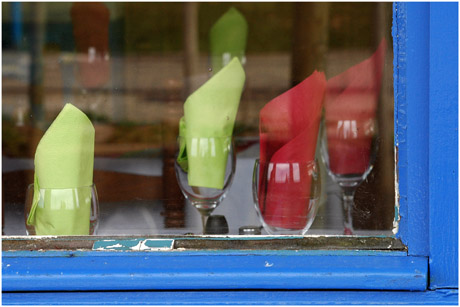 BLOG-DSC_4724-verres et serviettes papier le Midway