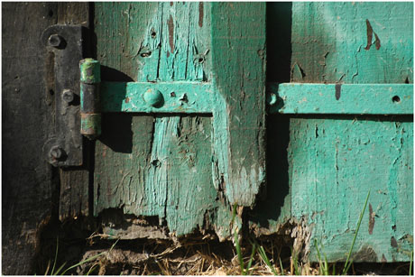 BLOG-DSC_5586-bas de porte verte