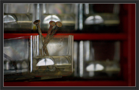 BLOG-DSC_5922-clous dans casiers