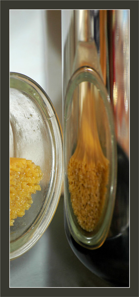 BLOG-DSC_6156-reflet pot spaghettis sur cocotte