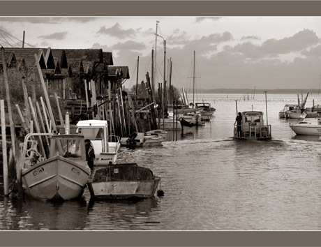 BLOG-DSC_6215-départ plate port du canal sépia