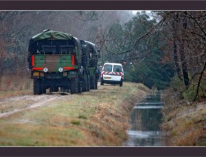 BLOG-DSC_6869 Camions militaires après tempête