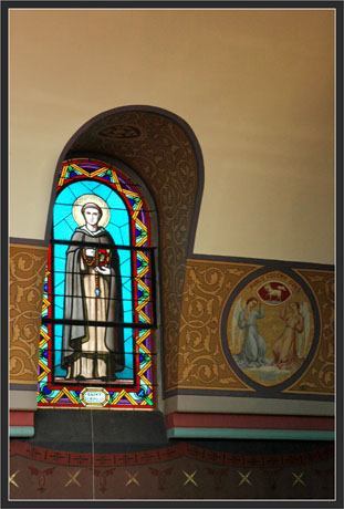 BLOG-DSC_7047-vitrail St Dominique ND passes