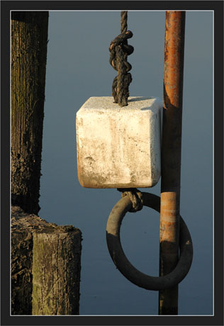 BLOG-DSC_7222-cube et anneau à quai