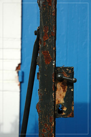 BLOG-DSC_7252-portillon et volet bleu