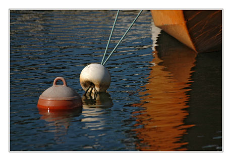 BLOG-DSC_8471-bouées bateau orange Cazaux