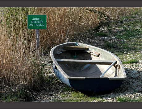 BLOG-DSC_8658-accès interdit et barque