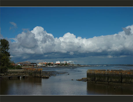 BLOG-DSC_9095-Aiguillon vu depuis écluse prés salés Ouest la Teste