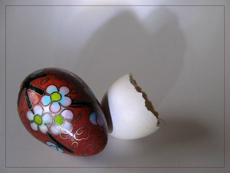 BLOG-IMG_1288-petit oeuf décoré et coquille