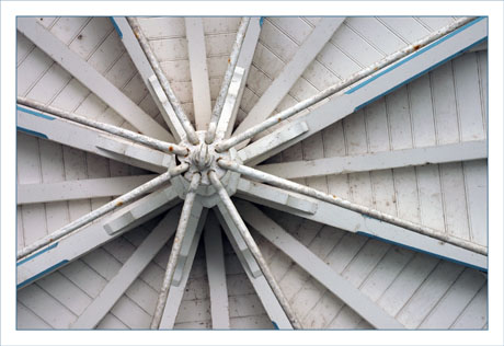 BLOG-DSC_9875-sous toit kiosque mauresque