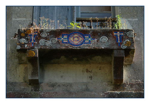 BLOG-DSC_0425-jardinière mosaiques château Certes