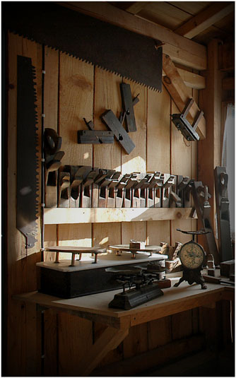 BLOG-DSC_1259-balances et outils gardarem