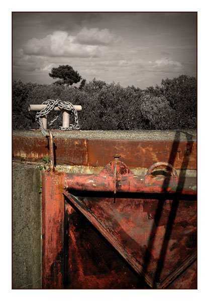 BLOG-DSC_1314-porte écluse la Teste rouge & sépia