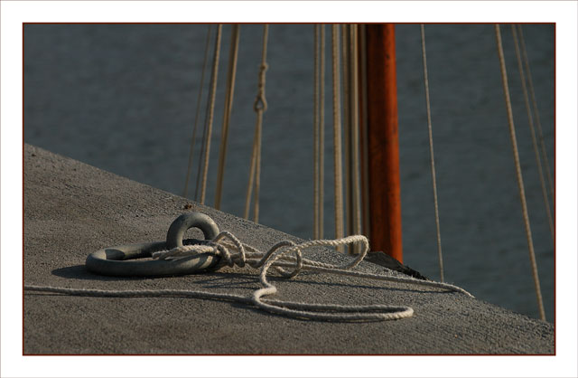 BLOG-DSC_1591-anneau amarrage et mat bac à voile