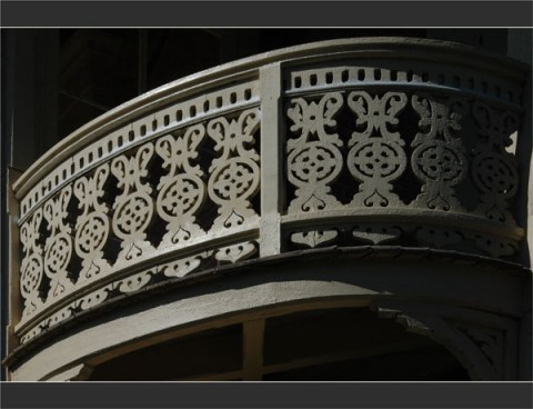 BLOG-DSC_1963-balcon bois villaToledo ville hiver Arcachon