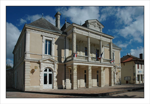 BLOG-DSC_2139-Mairie Audenge