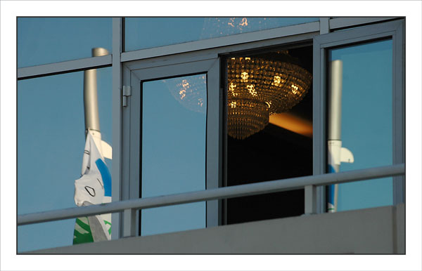 BLOG-DSC_2250-lustre palais des congrès et reflets