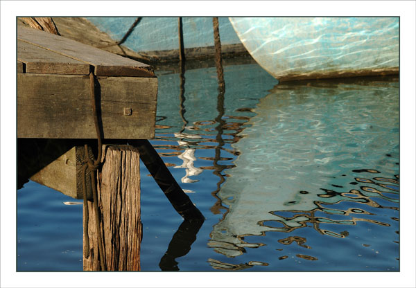 BLOG-DSC_2292-ponton la Teste, coques, reflets