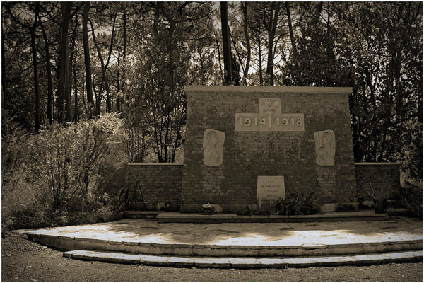 BLOG-DSC_0177-monument nécropole la Teste BLOG-DSC_0177-monument nécropole la Teste