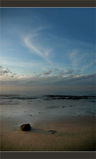BLOG-DSC_2781-pierre sur le sable marée descendante