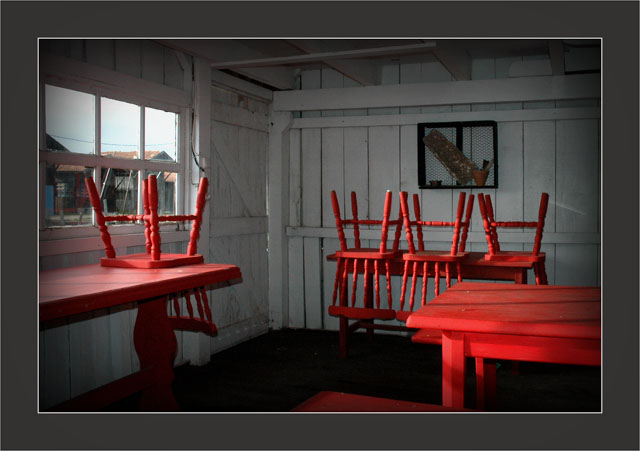 BLOG-DSC_4048-cabane aux meubles rouges