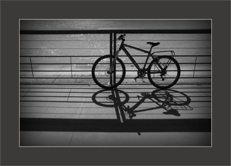 BLOG-DSC_5047-vélo quai des marques et Garonne Bordeaux