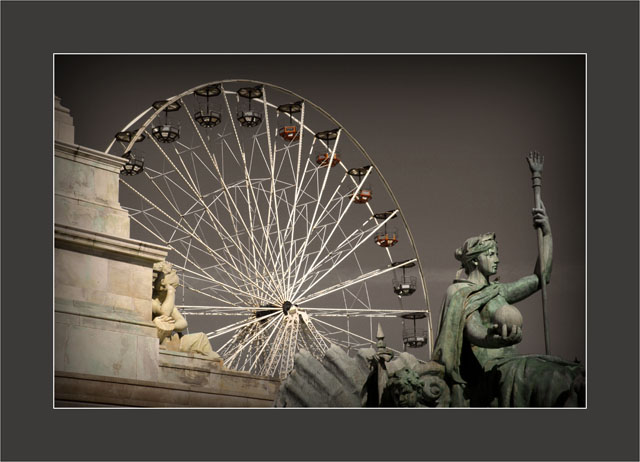 BLOG-DSC_5094-monument des Girondins et grande roue 2