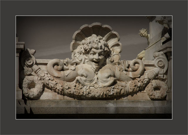 BLOG-DSC_5096-mascaron monument aux Girondins 2