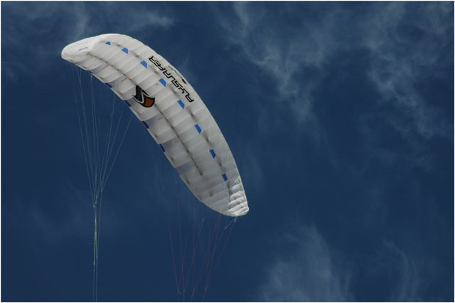 BLOG-DSC_6010-voile blanche kitesurf