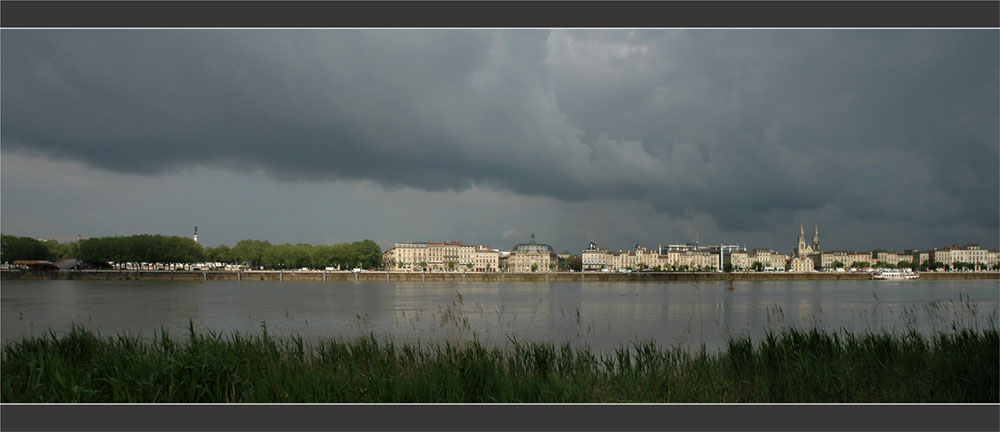 BLOG-DSC_6270-72-Quinconces, bourse maritime et bateau ville de Bordeaux