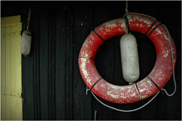 BLOG-DSC_7304-bouée rouge cabane Aiguillon
