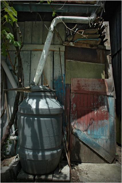 BLOG-DSC_7306-récupérateur eau cabane Aiguillon