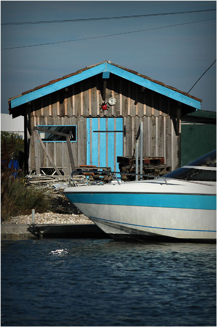 BLOG-DSC_9072-cabane et bateau port Gujan