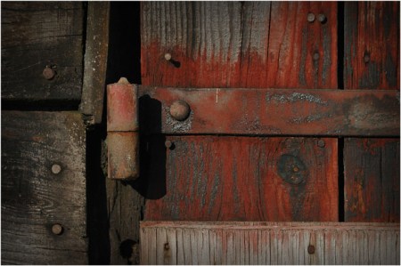 BLOG-DSC_9469-gond et porte rouge port Canal