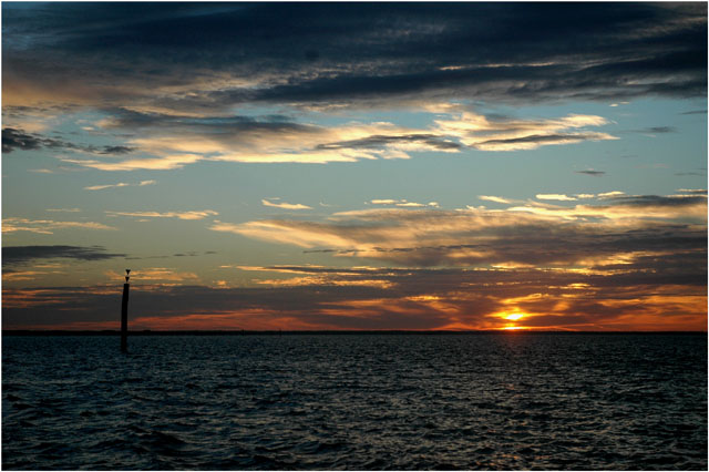 BLOG-DSC_0706-lever de soleil balise Arcachon