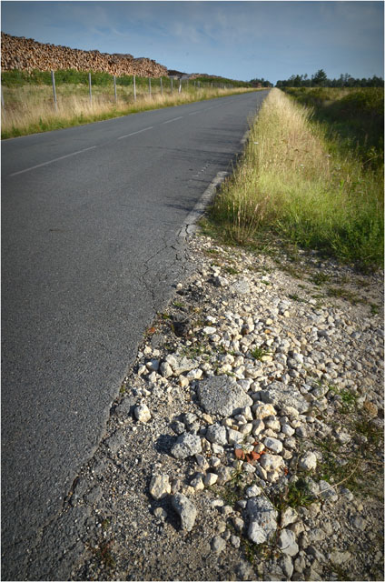 BLOG-DSC_06831-cailloux route Sylvabelle le Teich