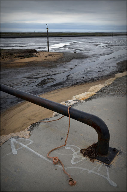 BLOG-DSC_07153-quai port du Canal marée basse ciel gris