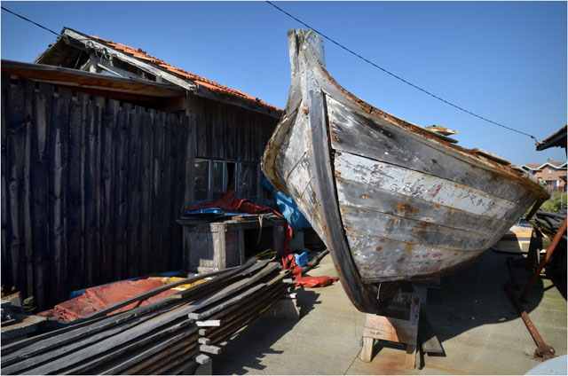 BLOG-DSC_07577-pinasse Coralline et cabanes port Gujan
