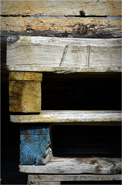 BLOG-DSC_07860-coque vieille plate sur palettes 2