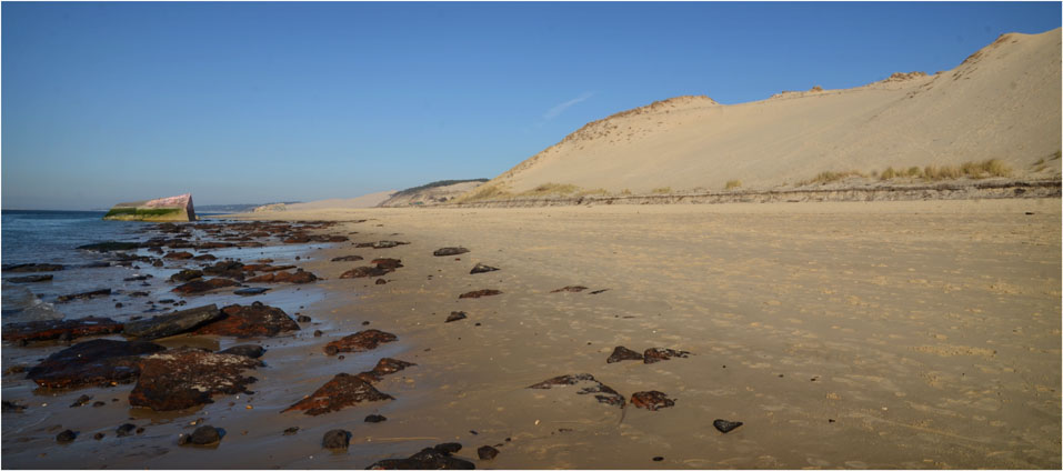 BLOG-DSC_12377-rochers plage dunes et blockhaus Gaillouneys