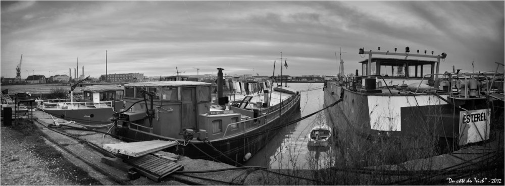 BLOG-DSC_17752-55-péniches Rita Marjati et Estérel bassin à flot 1 Bordeaux Bacalan N&B