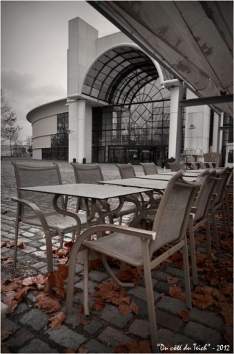 BLOG-DSC_18007-terrasse café esplanade CC Rives d'Arcins BLOG-DSC_18007-terrasse café esplanade CC Rives d'Arcins