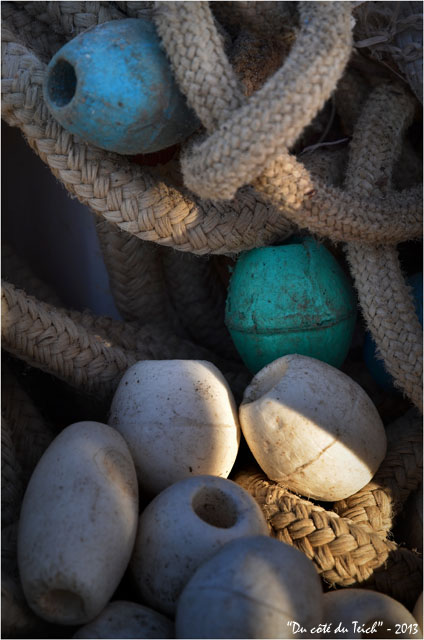 BLOG-DSC_19888-petits flotteurs blancs et turquoises