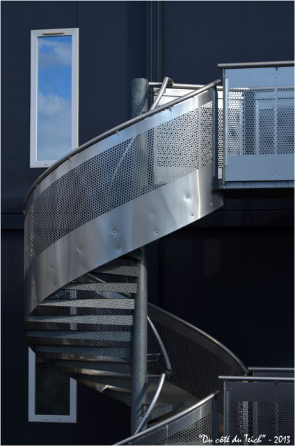 BLOG-DSC_20246-colimaçon et reflet ciel