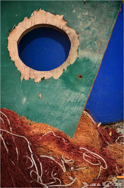 BLOG-DSC_20565-contreplaqué troué bidon bleu et filet