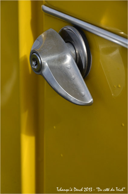 BLOG-DSC_20758-2CV Charleston jaune Tchanqu'à Deuch 2013 le Teich